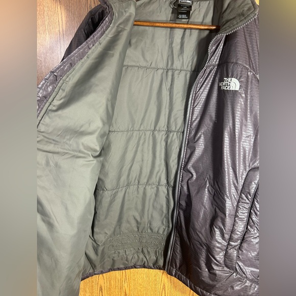 The North Face Nylon Puffer Coat - Picture 12 of 12